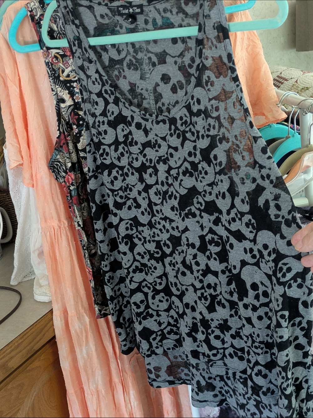 torrid Black and Gray Skull Print Tank Top